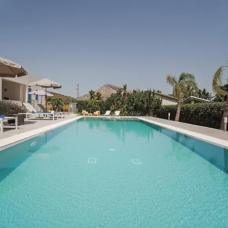 Deliziosa Con Piscina E Jacuzzi A Scopello